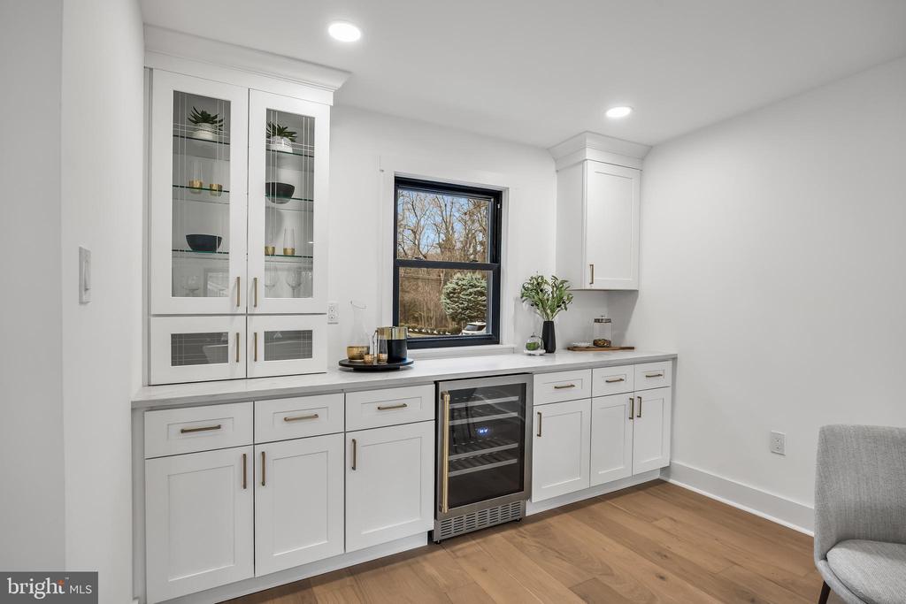 15 IMPERIAL DRIVE