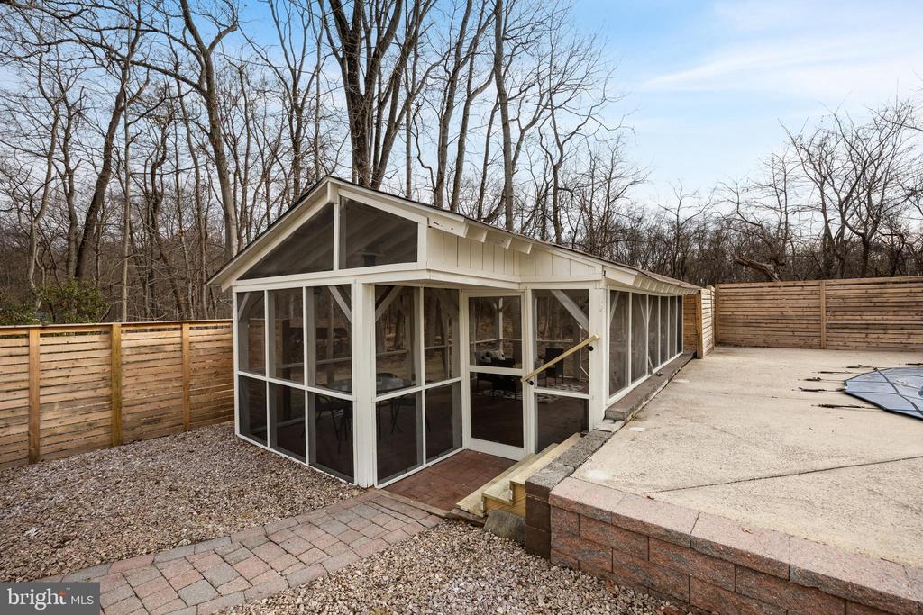 15 IMPERIAL DRIVE