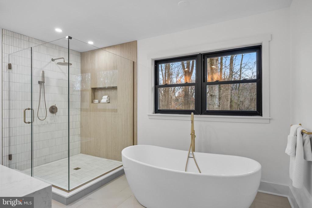 15 IMPERIAL DRIVE