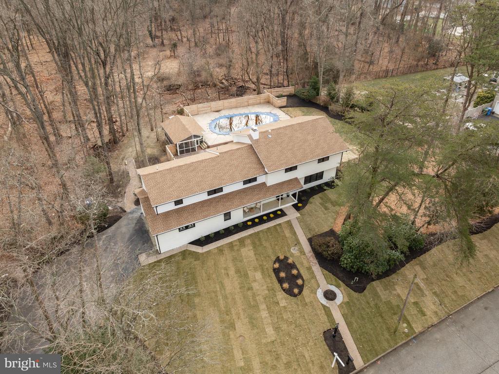 15 IMPERIAL DRIVE