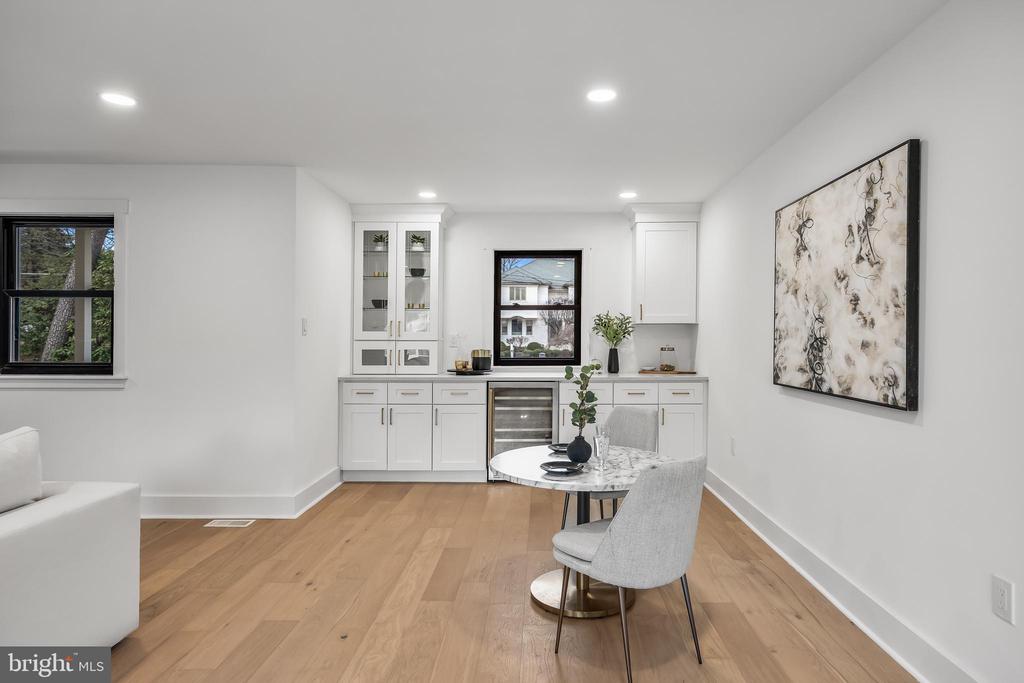 15 IMPERIAL DRIVE