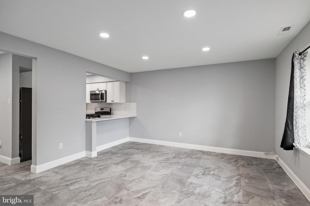 26 KNOLL DRIVE