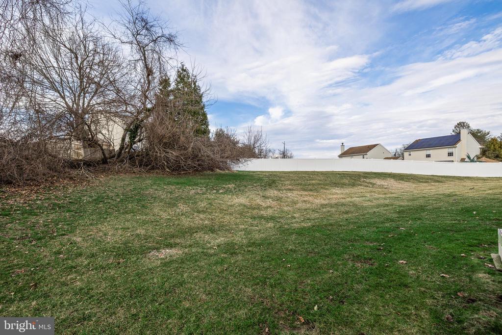 26 KNOLL DRIVE