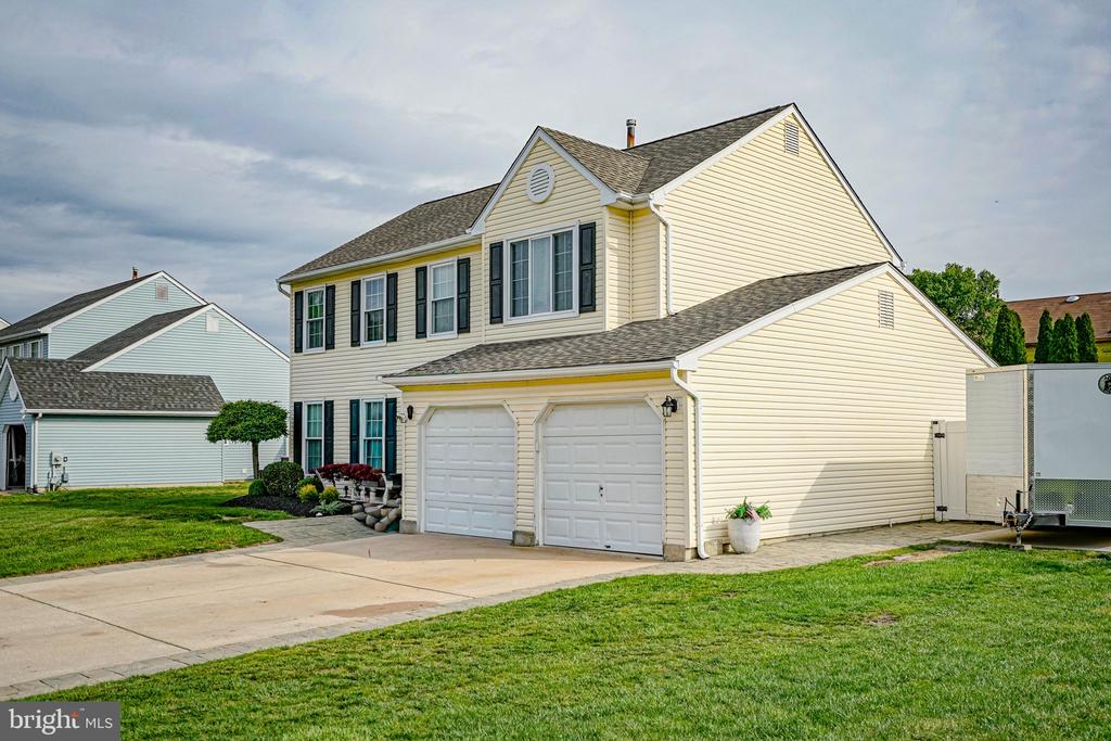 7 DAFFODIL DRIVE