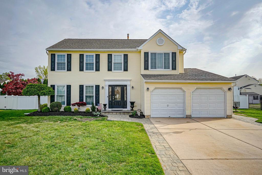 7 DAFFODIL DRIVE