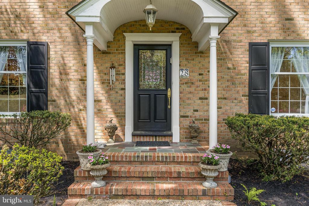 28 IMPERIAL DRIVE