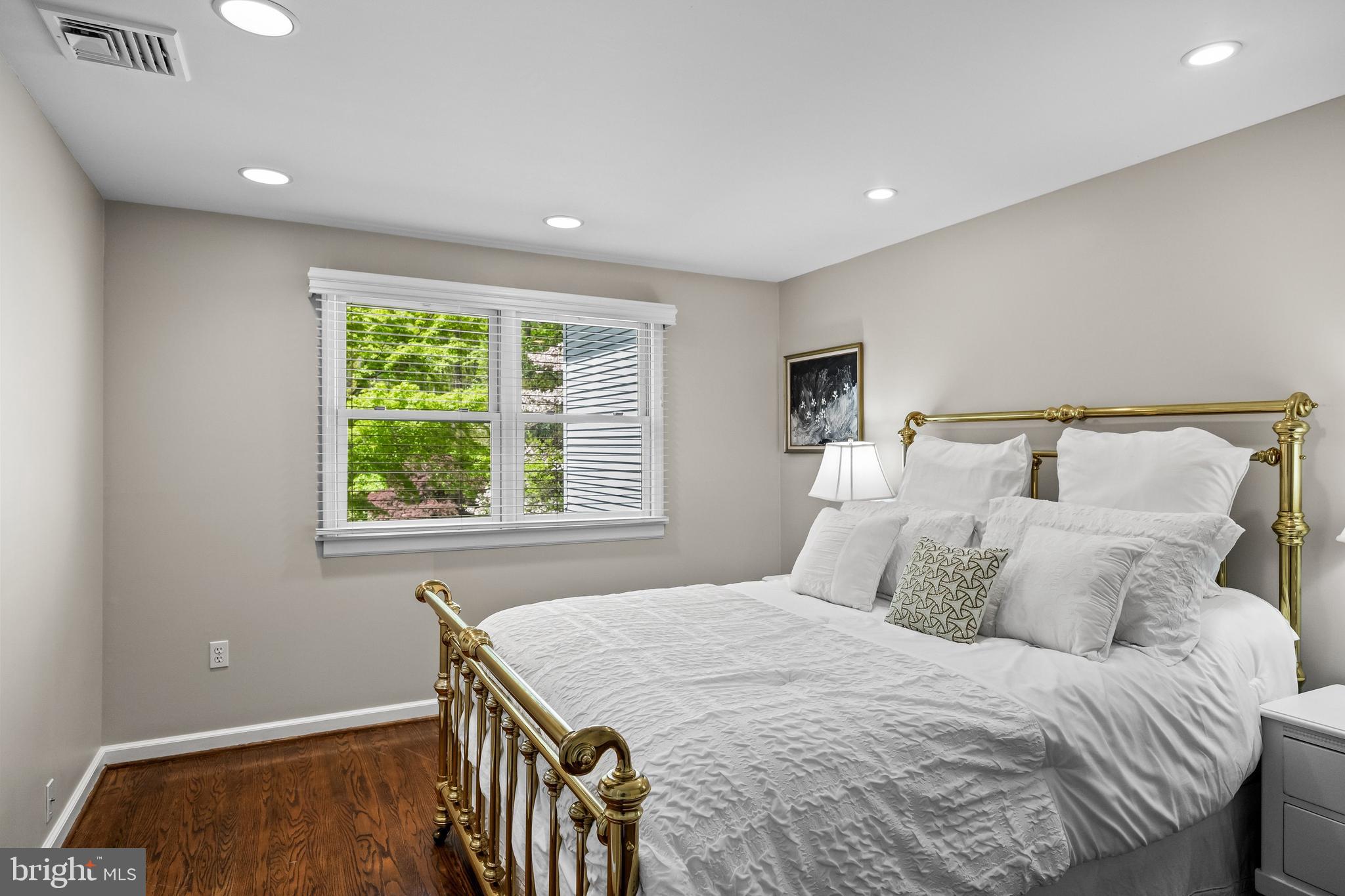28 IMPERIAL DRIVE