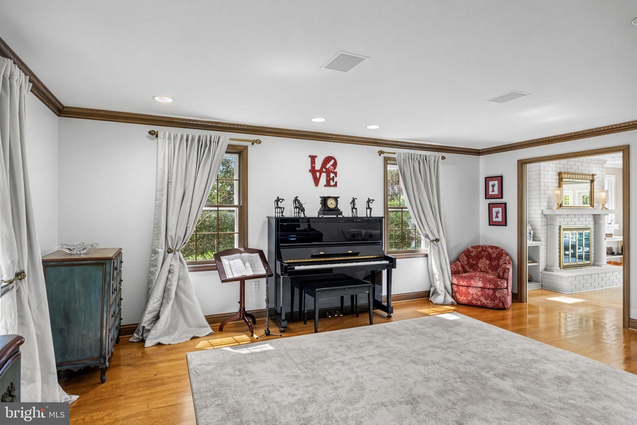 28 IMPERIAL DRIVE