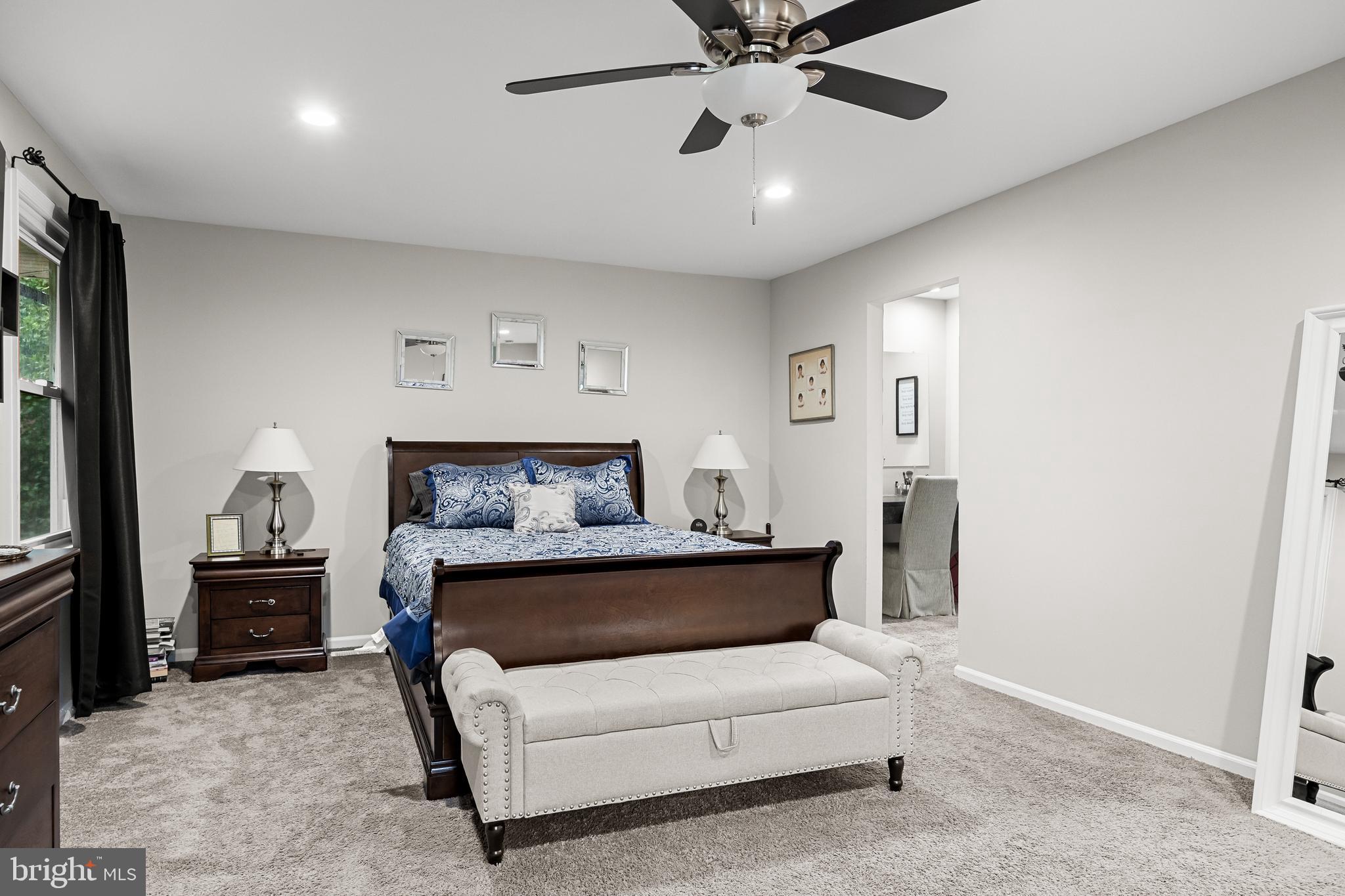 1112 BUTTONWOOD DRIVE
