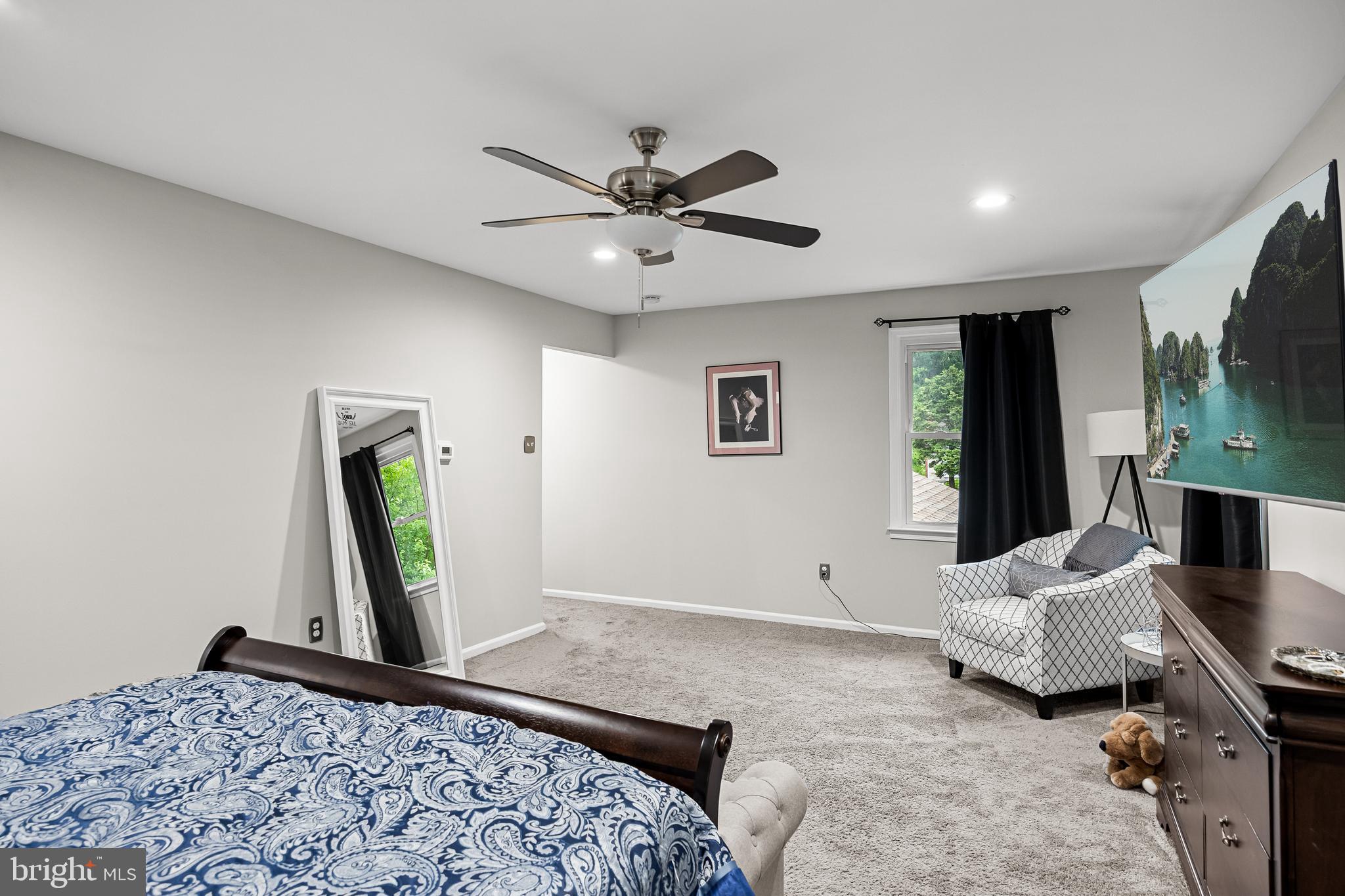1112 BUTTONWOOD DRIVE