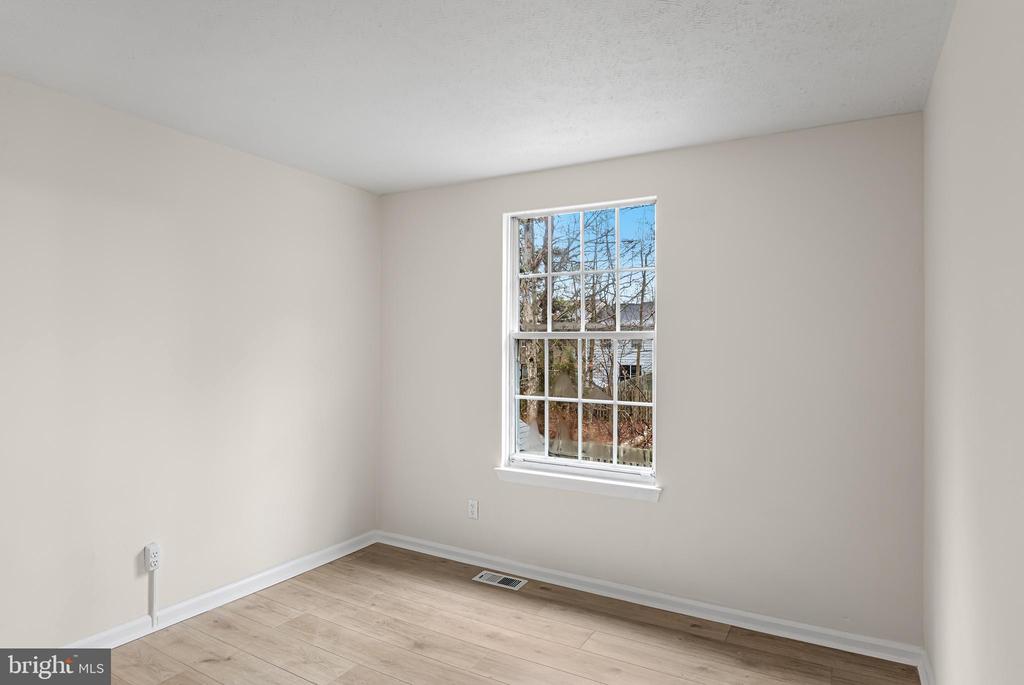 127 VILLA KNOLL COURT