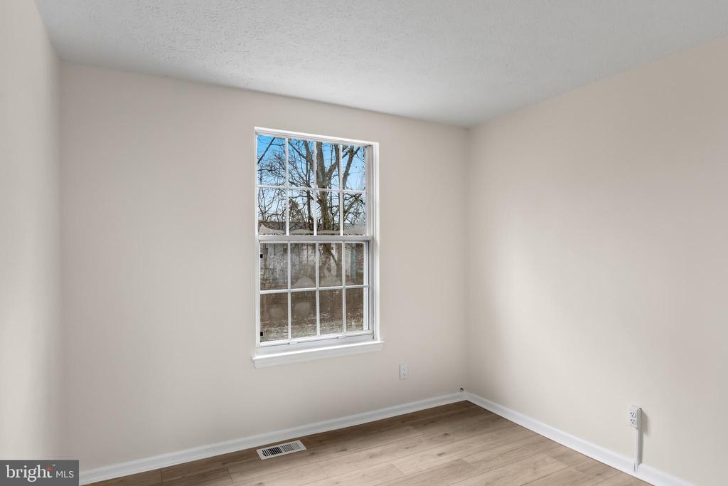 127 VILLA KNOLL COURT
