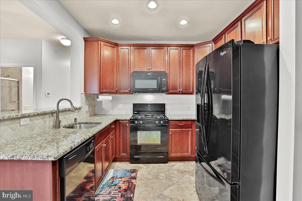 4641 DERBY COURT