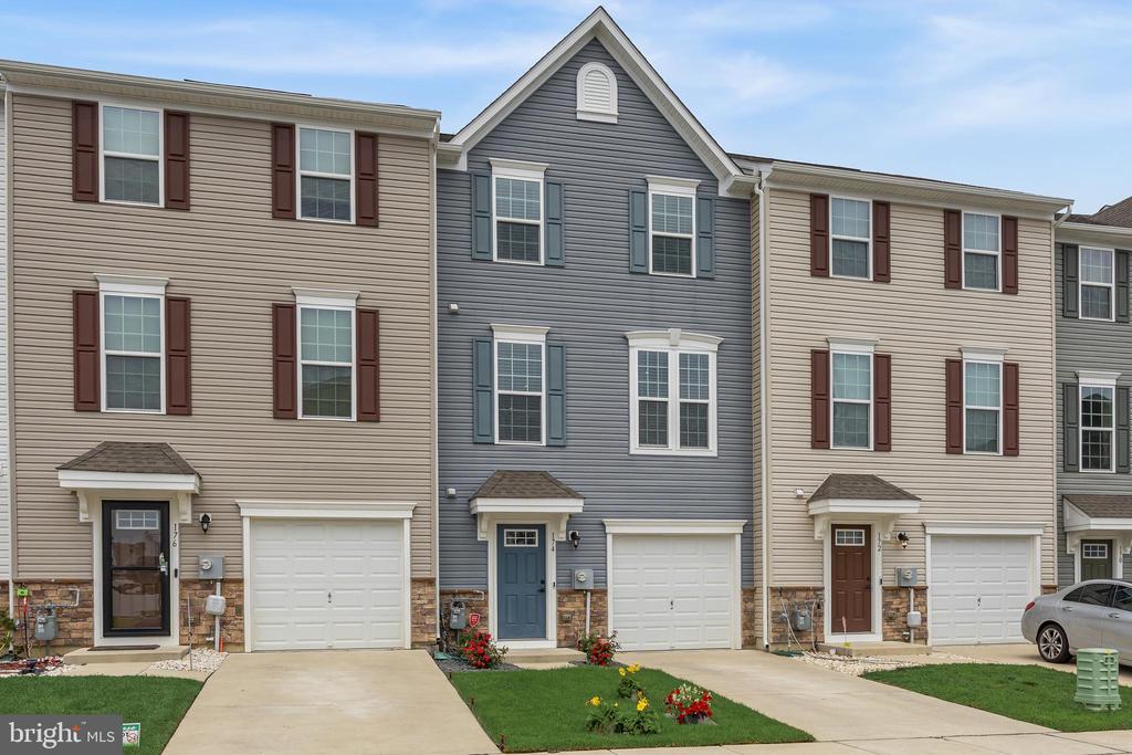 174 FREEDOM WAY