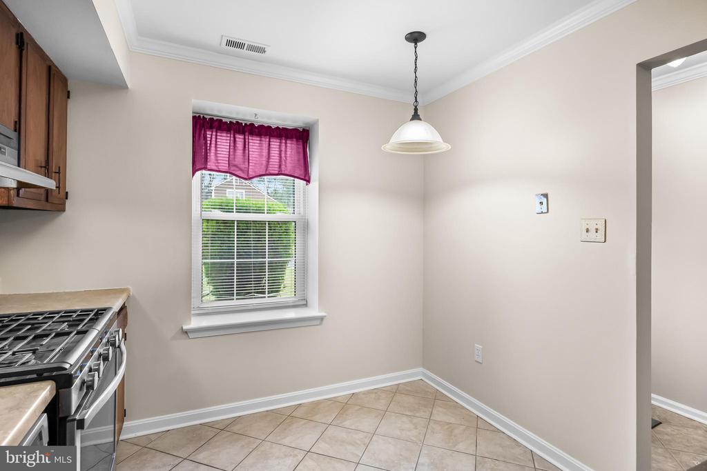 13 HOPEWELL LANE