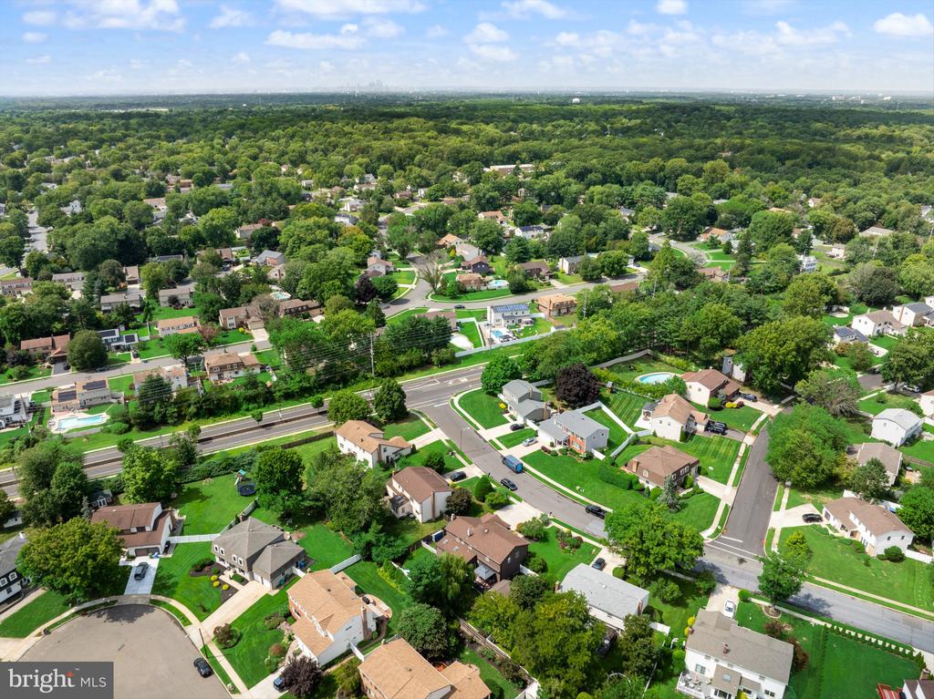 5 CHATEAU DRIVE