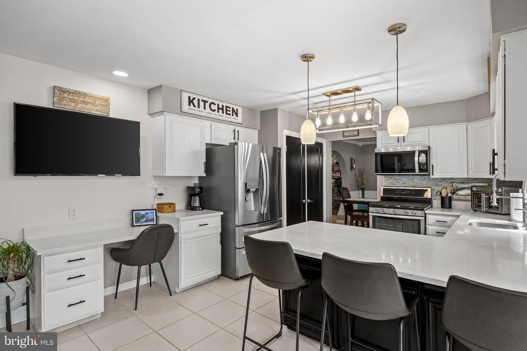 5 CHATEAU DRIVE