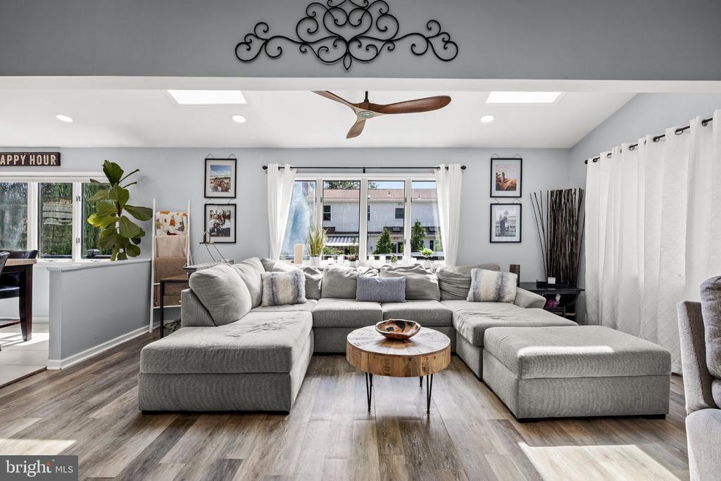 5 CHATEAU DRIVE