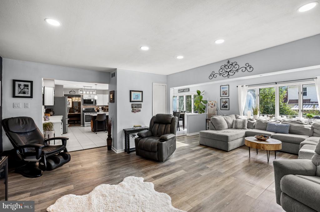 5 CHATEAU DRIVE