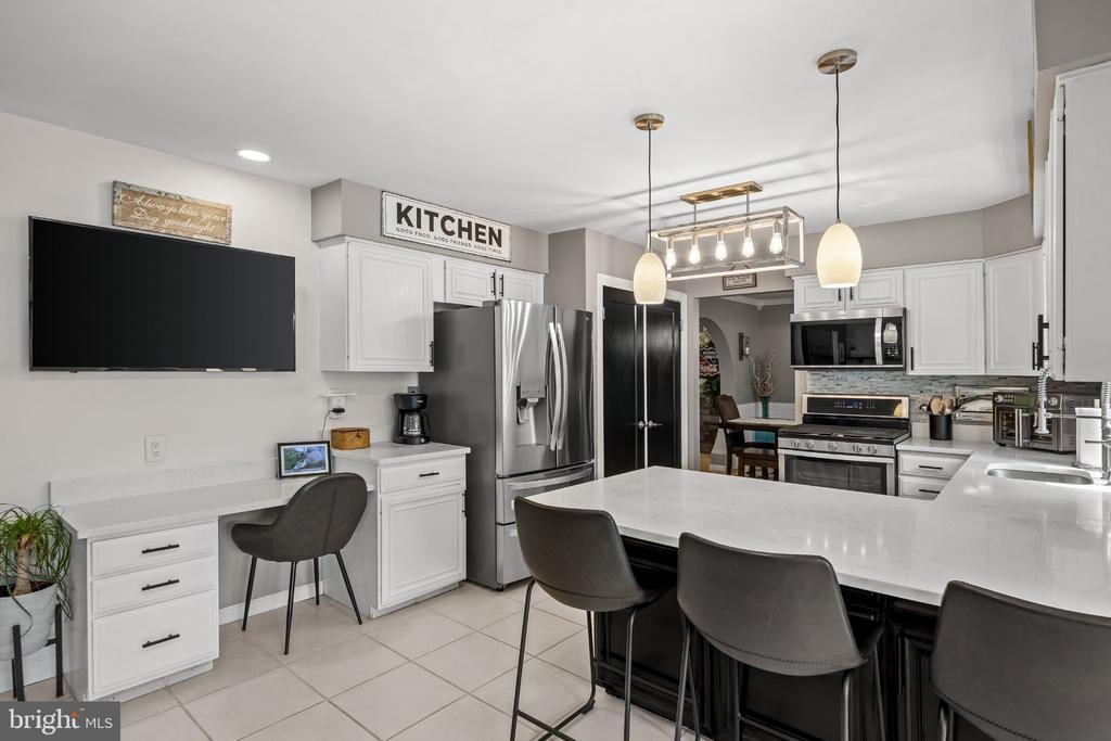 5 CHATEAU DRIVE
