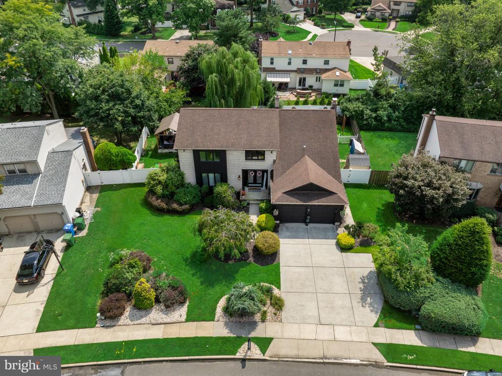 5 CHATEAU DRIVE