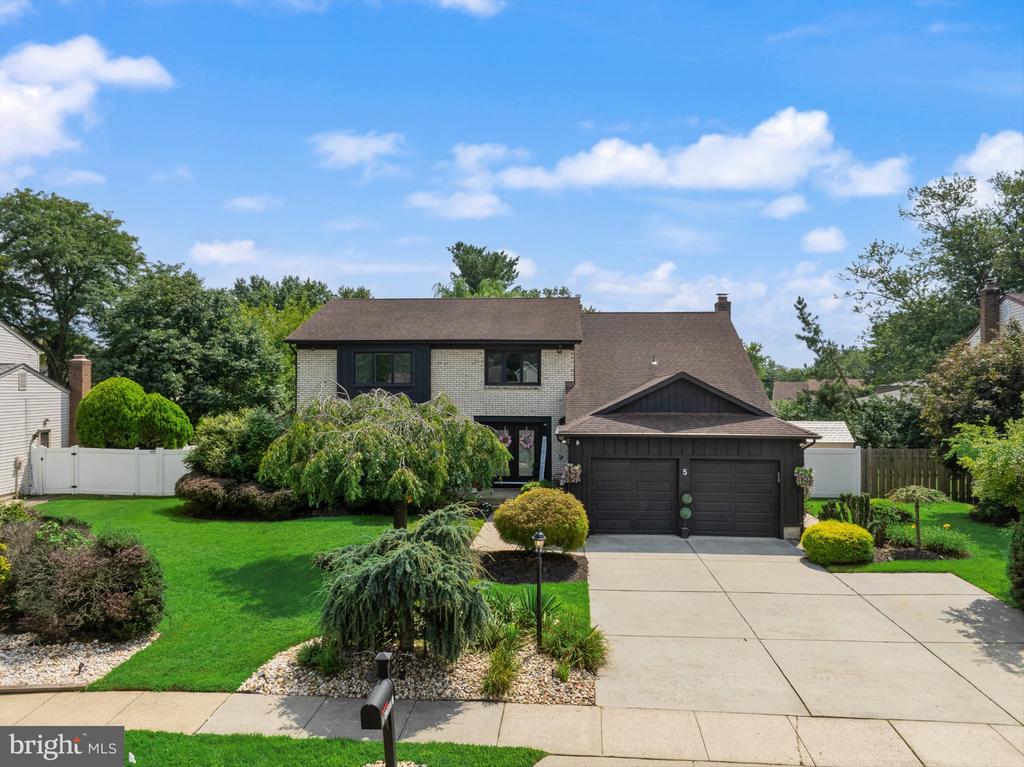 5 CHATEAU DRIVE