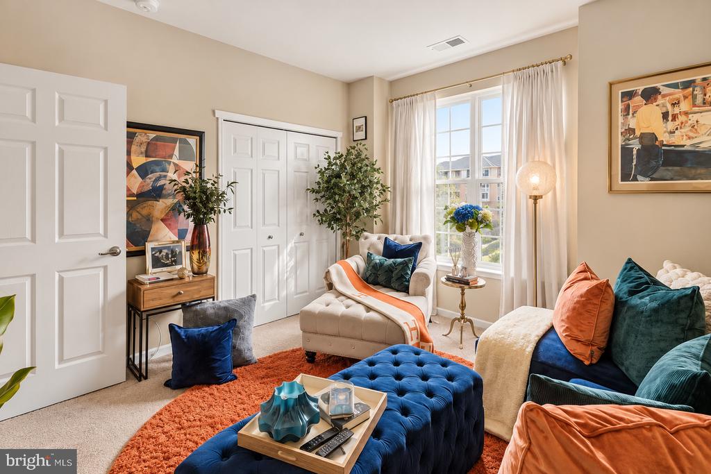 4021 DERBY COURT
