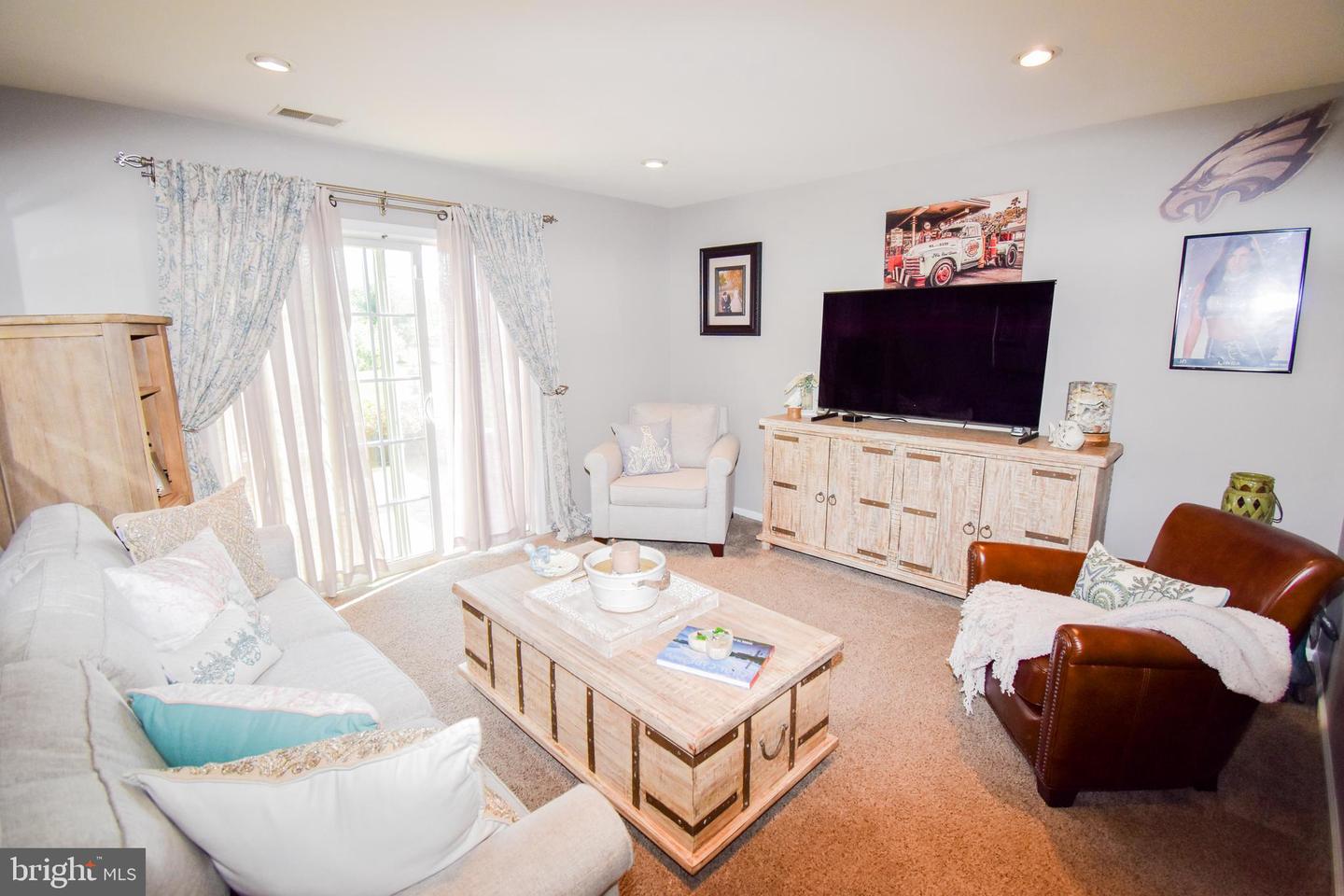 151 Acorn Dr
