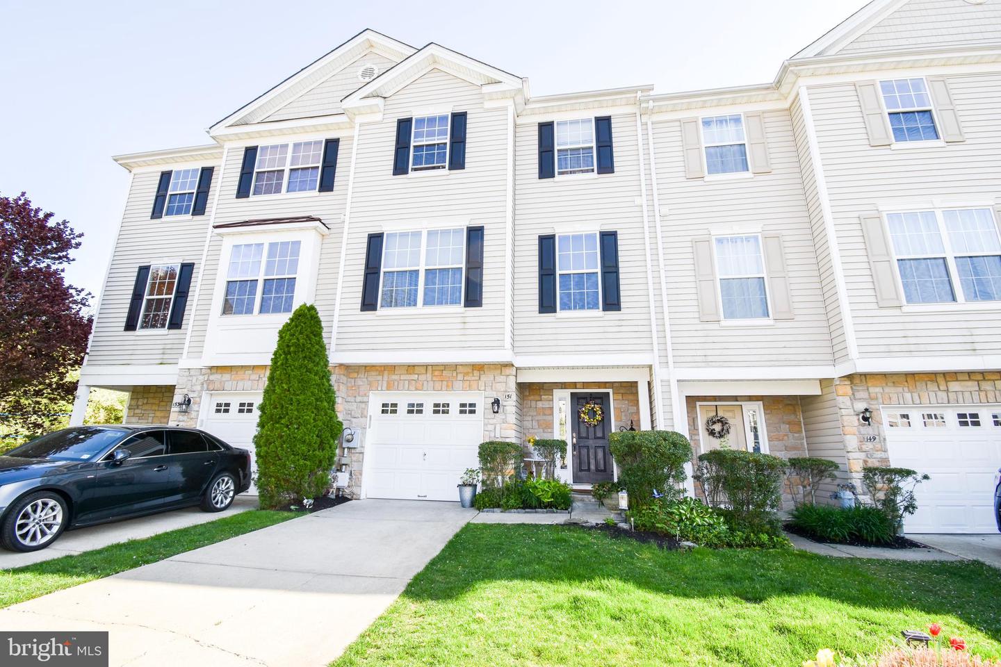 151 Acorn Dr