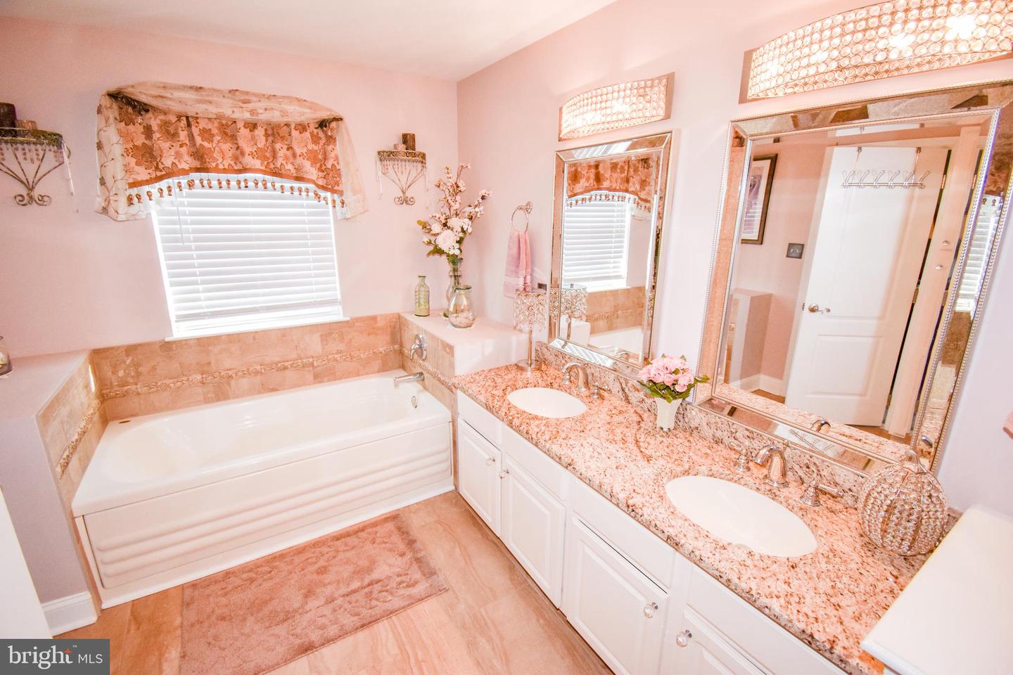 151 Acorn Dr
