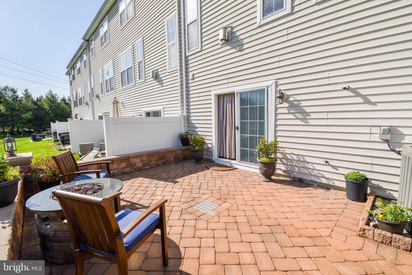 151 Acorn Dr