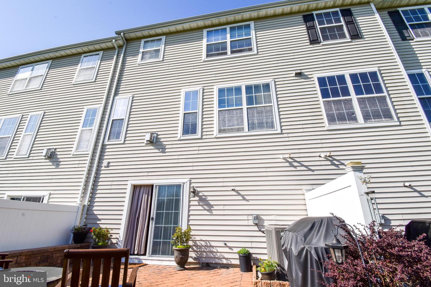 151 Acorn Dr