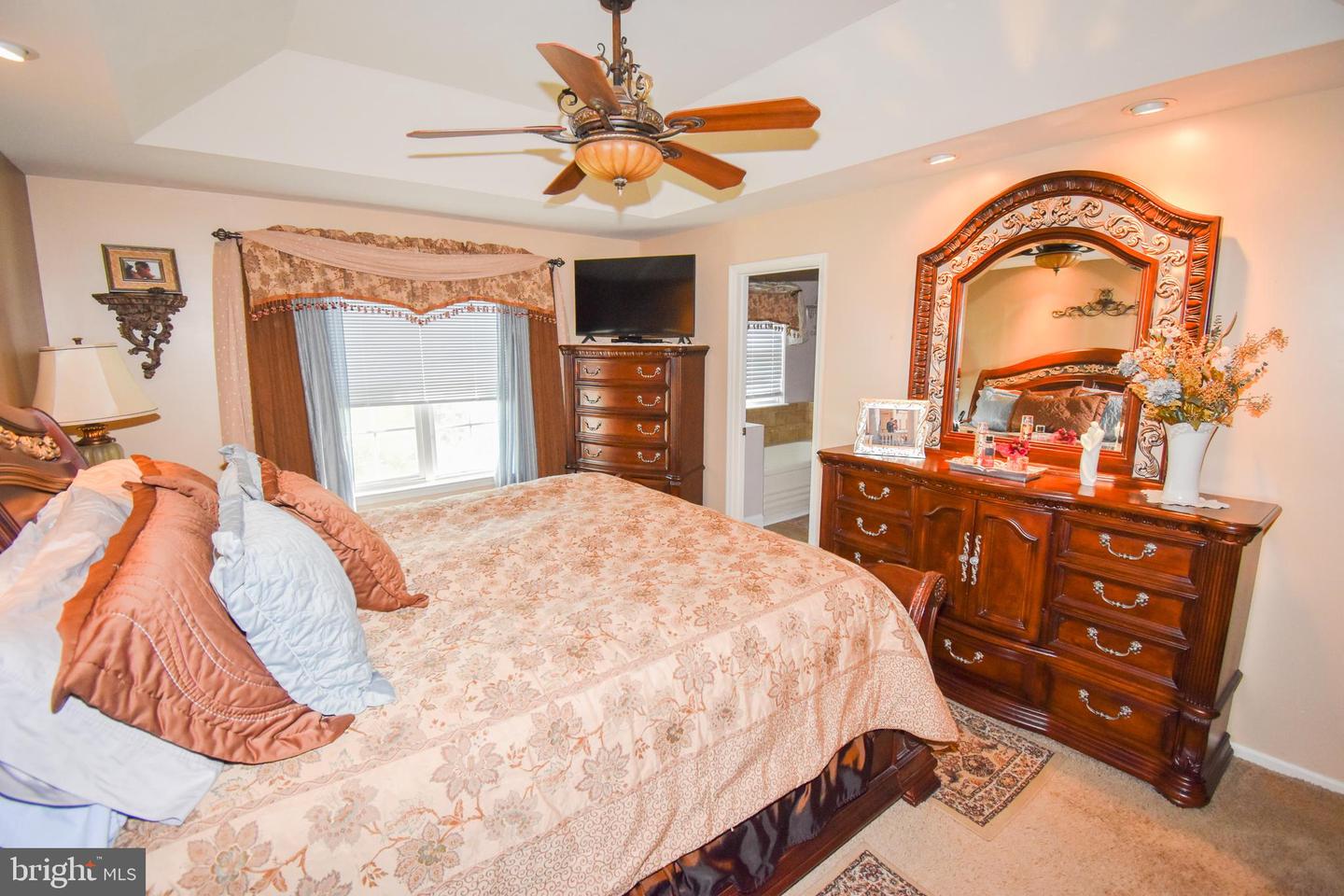 151 Acorn Dr