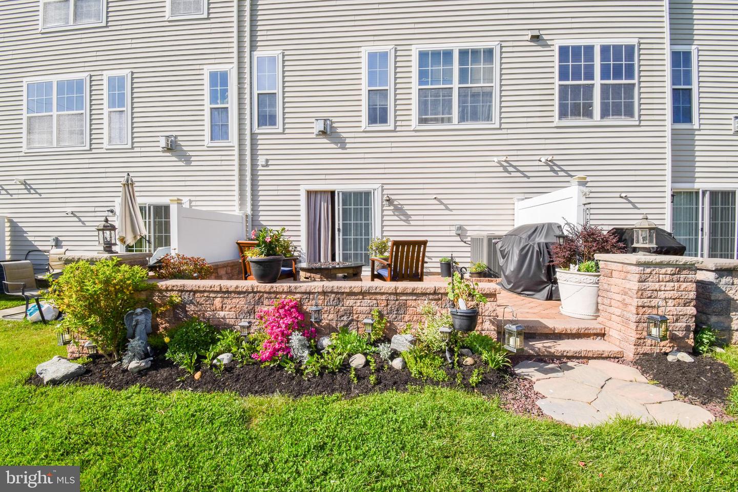 151 Acorn Dr