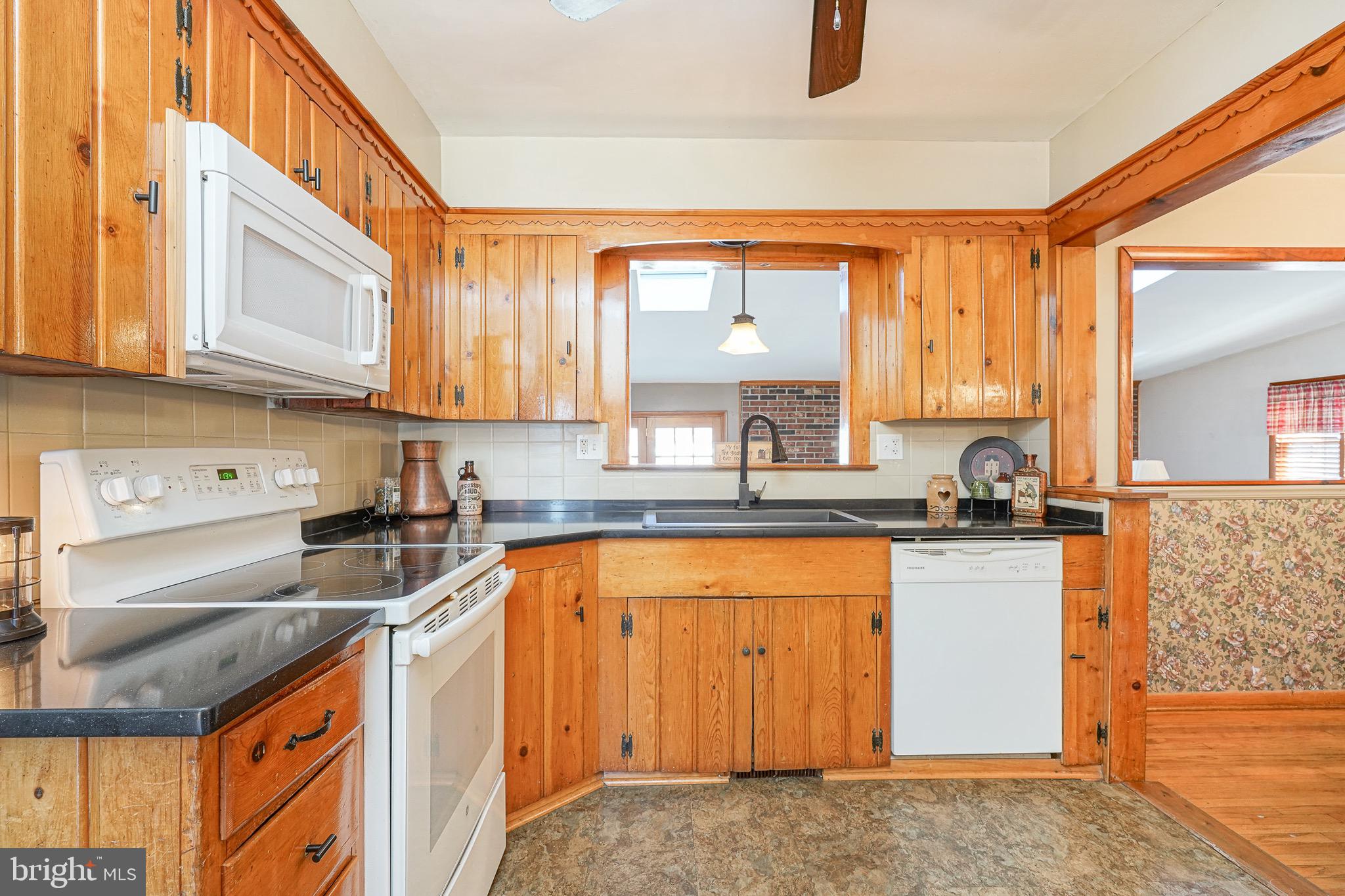 305 Cornell Rd