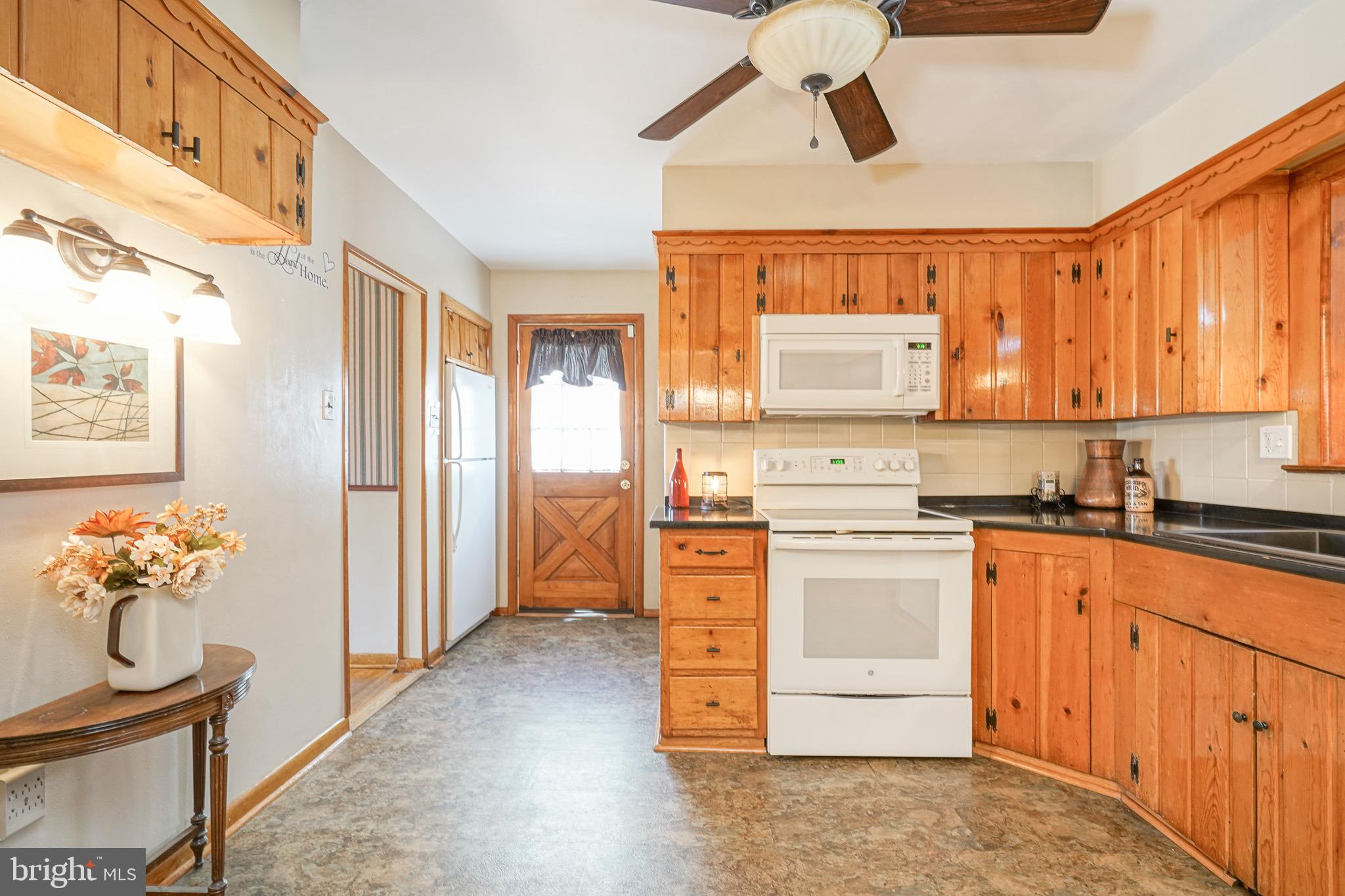 305 Cornell Rd