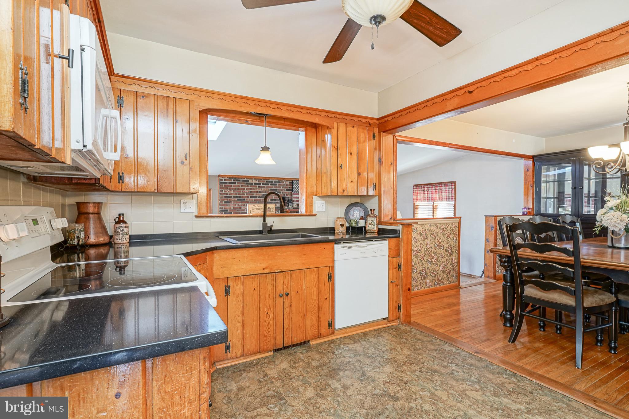 305 Cornell Rd
