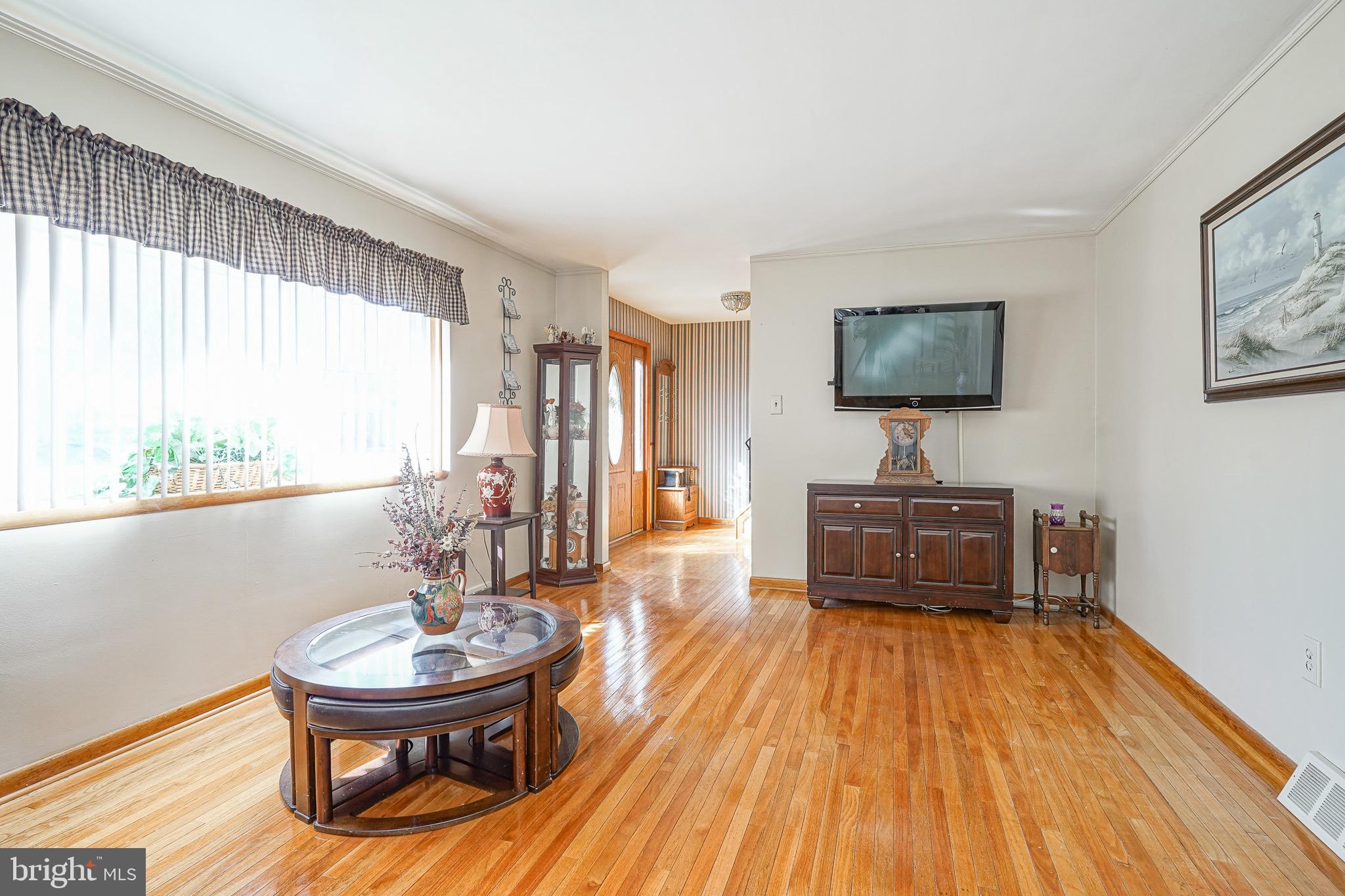 305 Cornell Rd