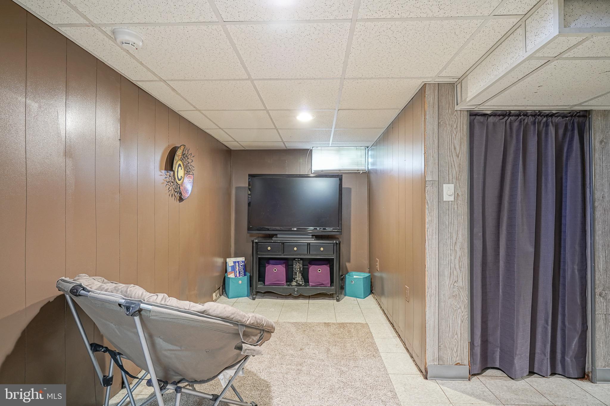 305 Cornell Rd