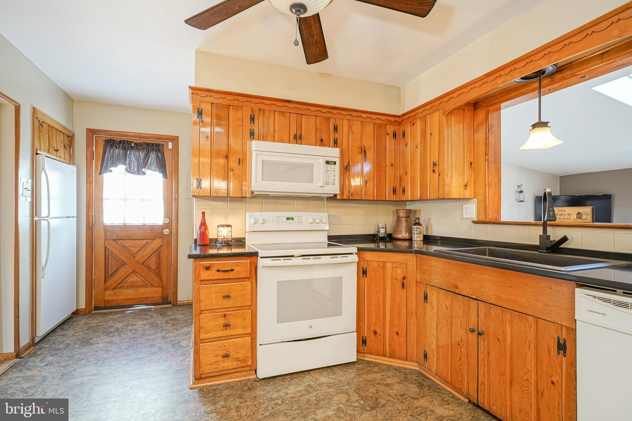 305 Cornell Rd