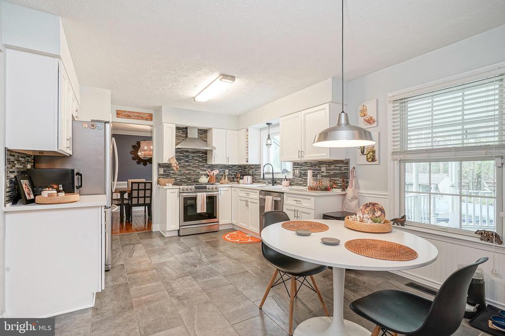 190 Dundee Dr