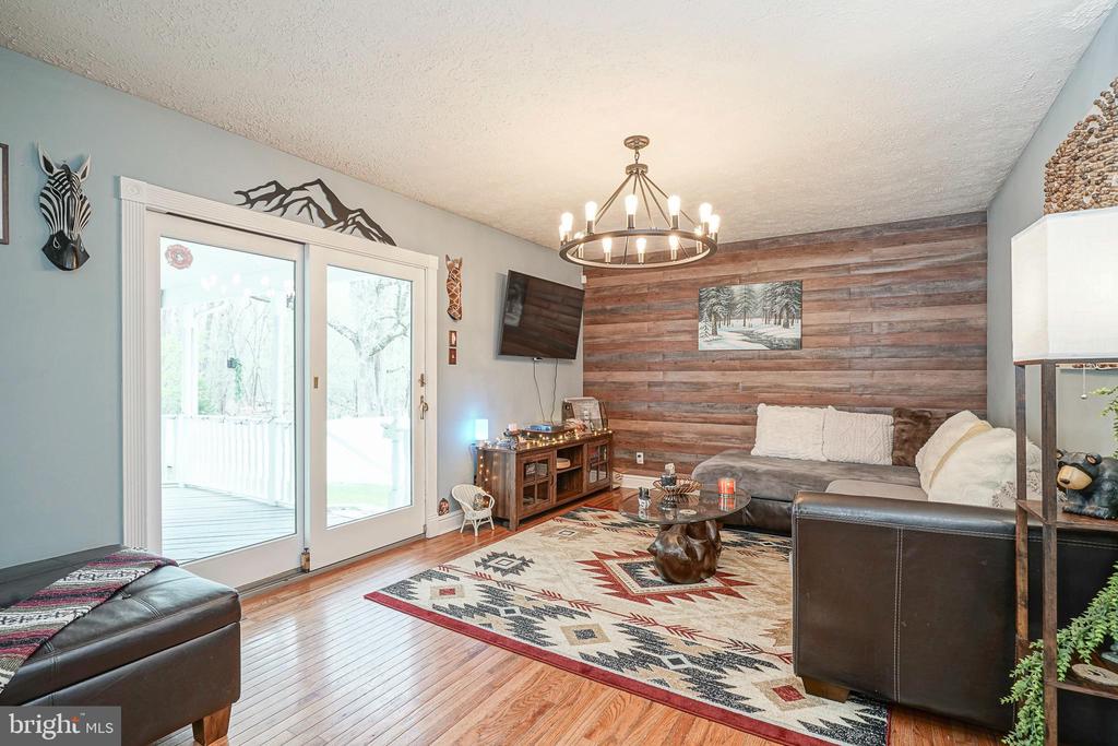 190 Dundee Dr