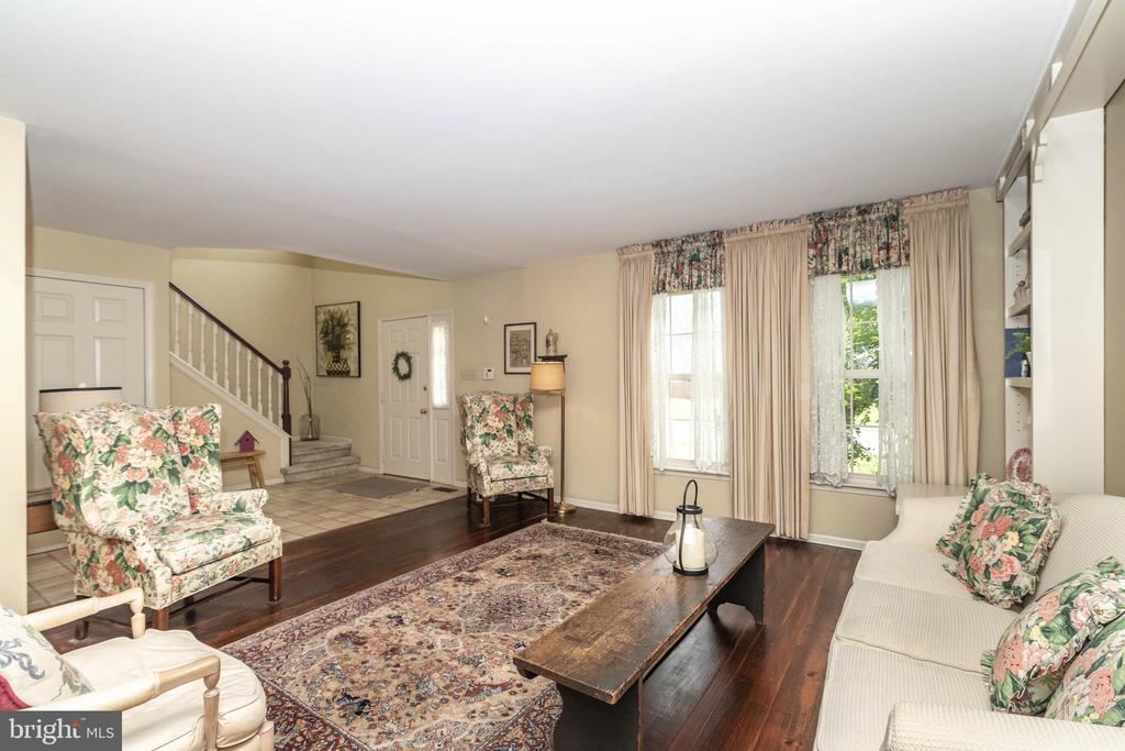 5 Bacon St