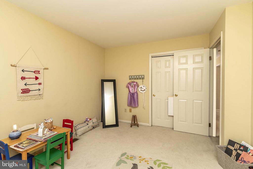 5 Bacon St