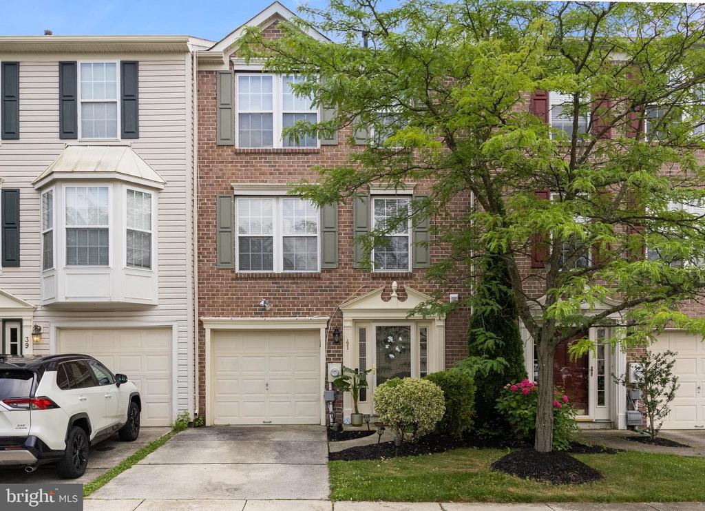 41 CLEMENS LANE