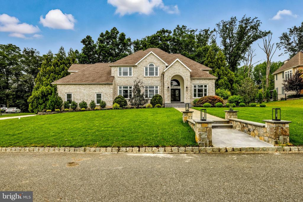 115 FOX CHASE COURT