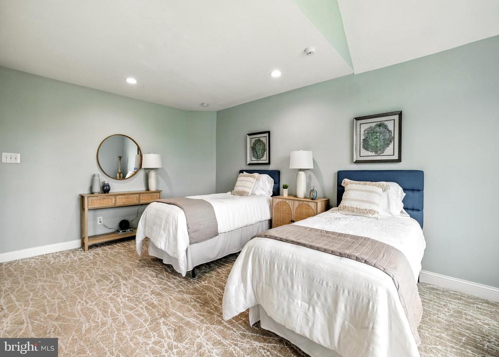 115 FOX CHASE COURT