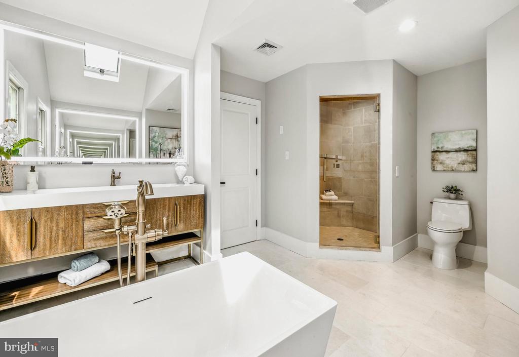 115 FOX CHASE COURT