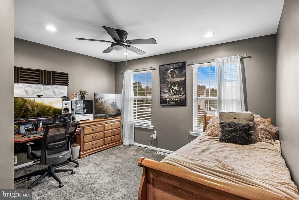 1430 CRANLEIGH LANE
