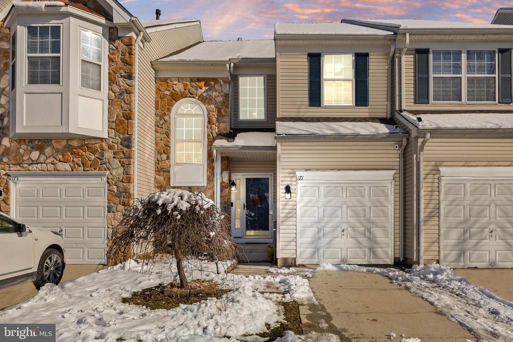 171 RITTENHOUSE